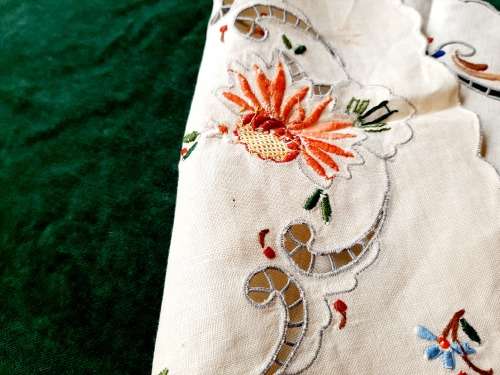 Embroidered tray cloth - linen - cream  25 x 41 cm