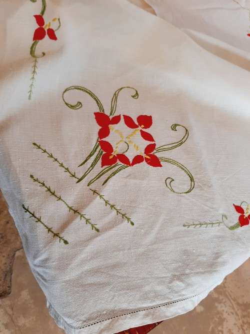 Vintage, embroidered tablecloth- white linen-  160 x 126 cm