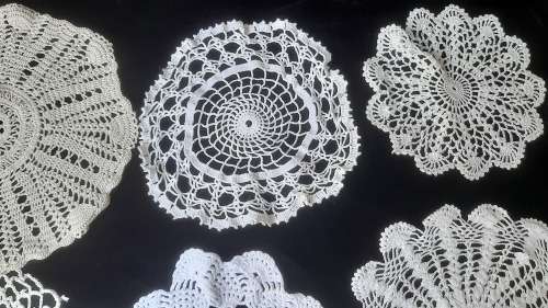 Lot of 6 doilies -  19-29cm