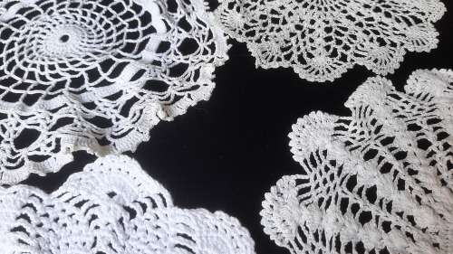 Lot of 6 doilies -  19-29cm