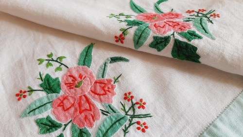 2 Vintage, cotton, guest towels with applique  35 x 56 cm