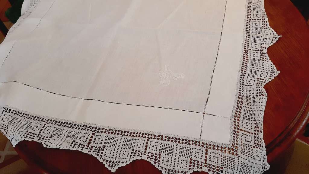 White linen tablecloth with filet crochet edging- square - 95 x 95cm