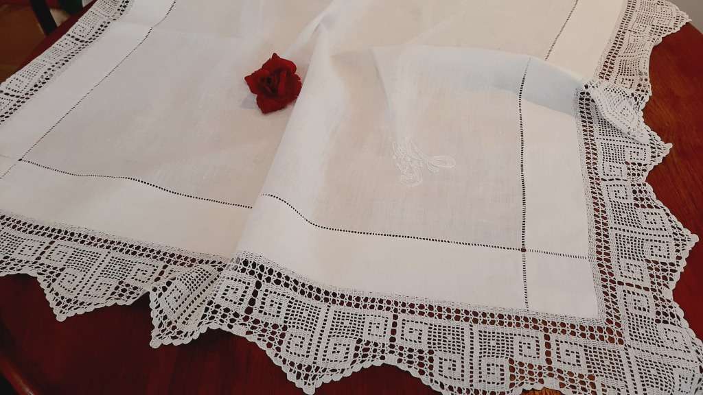 White linen tablecloth with filet crochet edging- square - 95 x 95cm