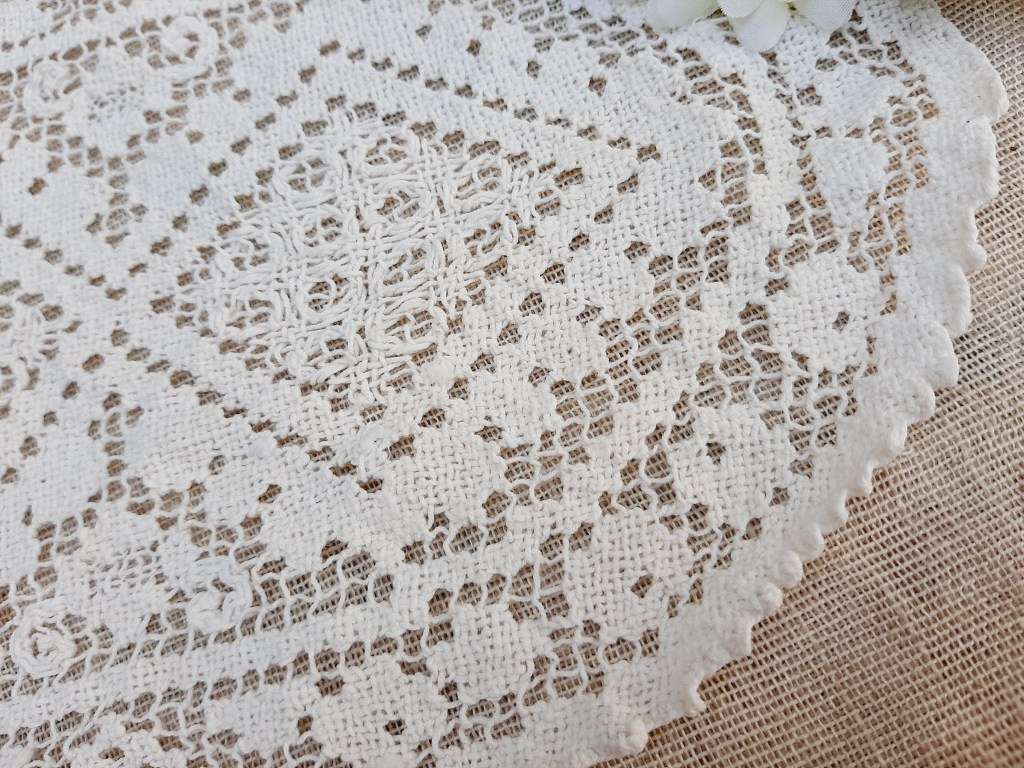 Hand knotted filet lace doilie mat - 30 x 20cm