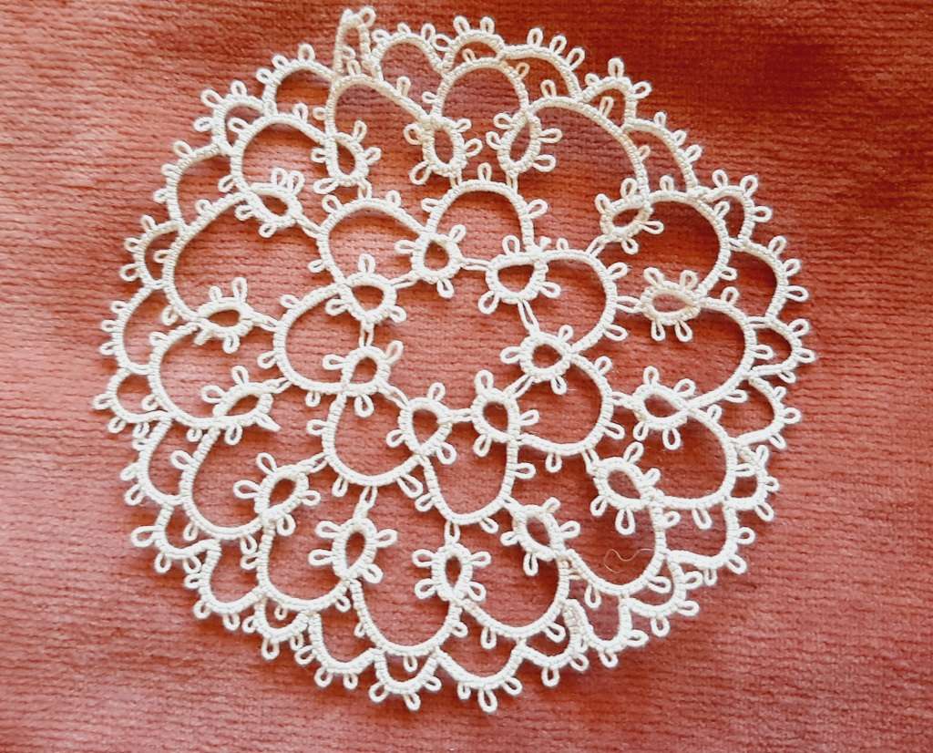 Small, beige tatted (tatting) doilie - 8.5cm diameter