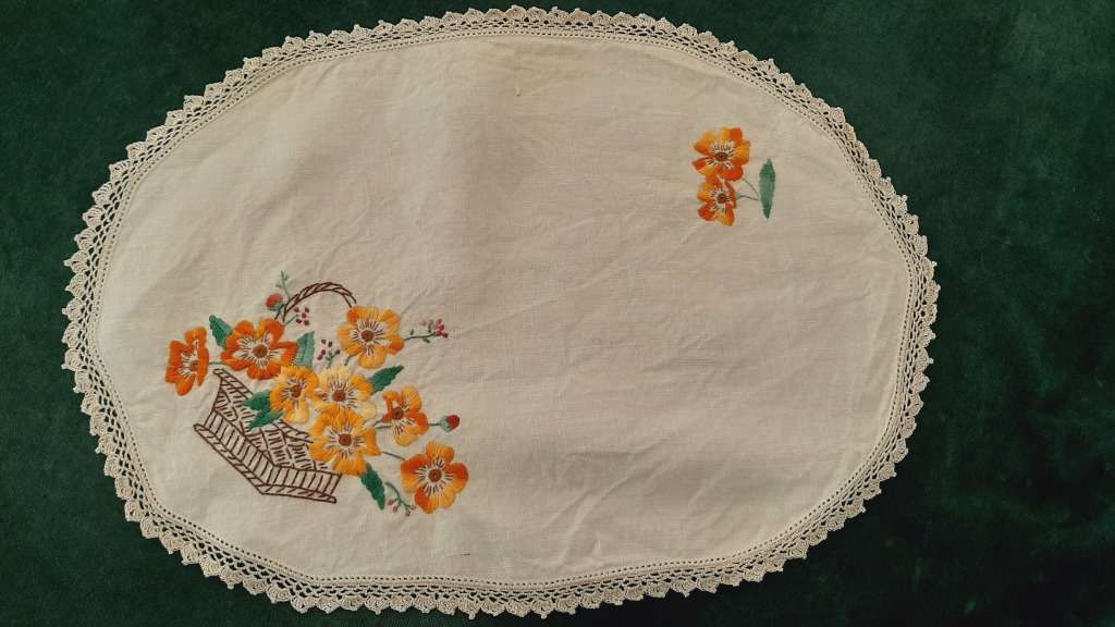 Cream embroidered tray cloth - linen - 44 x 33 cm