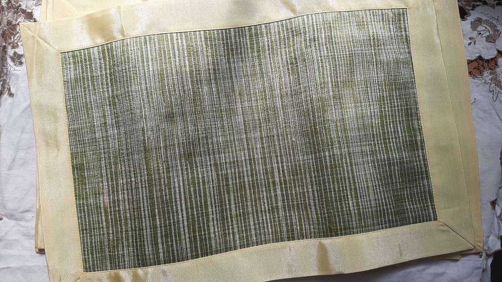 Set of silk table linen including runner, 6 place mats, 6 coasters and 6 napkins - as new