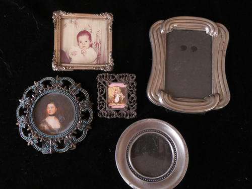 Lot of vintage metal photo frames
