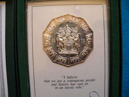 Rhodesia 10th anniversary independance medallion 62 grams fine silver no 553 of 1500