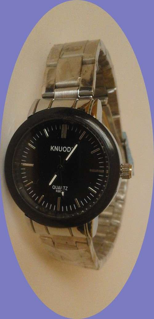 Women's Watch - Knuode K885 Round Fashion Analog with battery  (Black on Silwer)