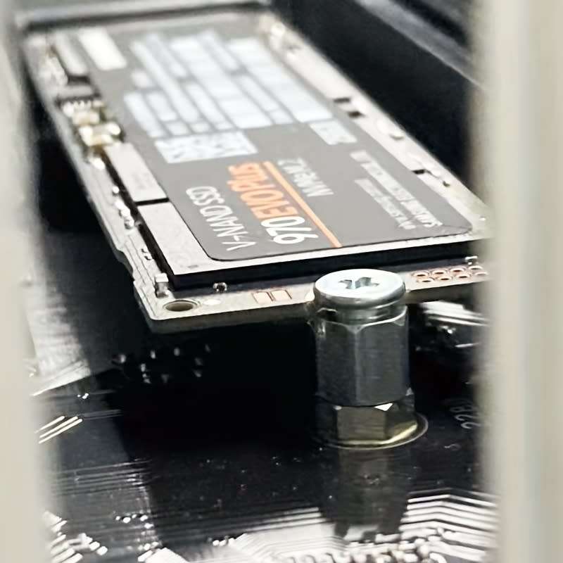 For ASUS Motherboard Uses 5 Sets Of High And Low Screws To Fix M.2 Hard Drives
