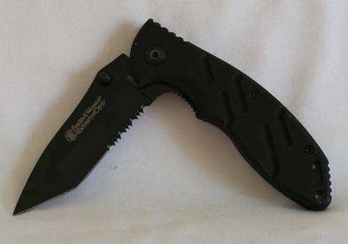 Smith & Wesson Extreme Ops Auto Conversion, Black Tanto Combo Blade