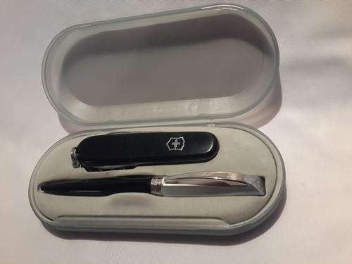 Swiss Army knife Spartan Victorinox Black Scales in Box With Victorinox Pen