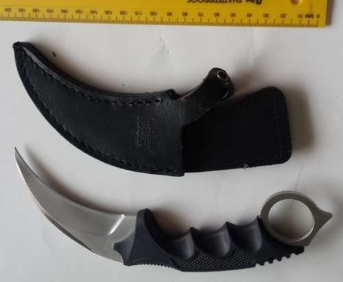 United uc2786 Honshu Karambit Knife 100mm Blade With Boot Sheath plus Belt Clip