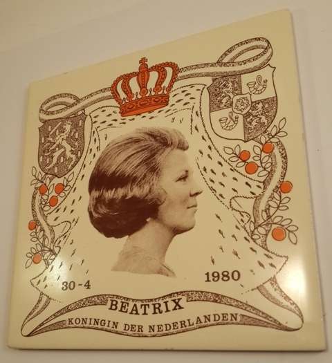 Dutch Porcelain Tile 15cm x 15cm - Queen Beatrix 30-4 -1980