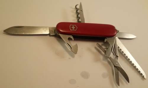 Swiss Army knife (Huntsman)Victorinox Red Scales