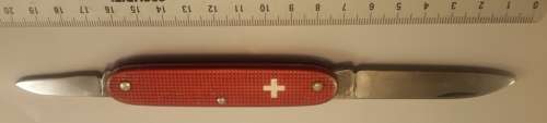 Swiss Army knife Ribbed Alox Pioneer  Victorinox  Red scales Blades well sharpend