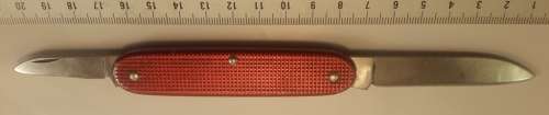 Swiss Army knife Ribbed Alox Pioneer  Victorinox  Red scales Blades well sharpend