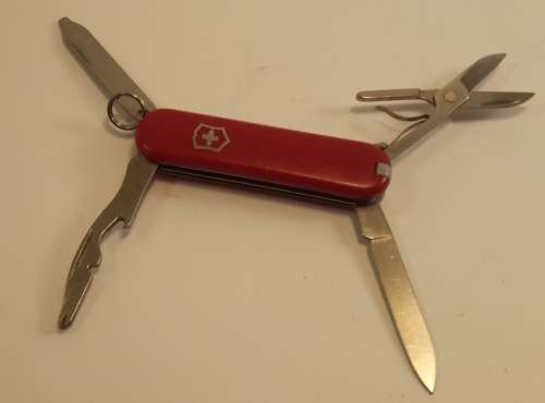 Victorinox Swiss Army Knife - Rambler   Handy Pocket Tool