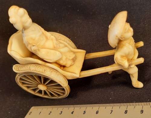Trinket carved Japanese Rikshaw Hight 8 cm x 10cm