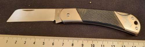 Kershaw Biltong Japan Retired Has some buff marks on scale