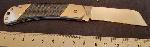 Kershaw Biltong Japan Retired Has some buff marks on scale