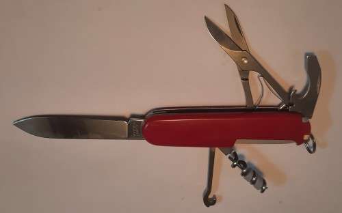 Swiss Army Knife .Golfer  Discontinued grooved cork screw small 84 mm with scissors