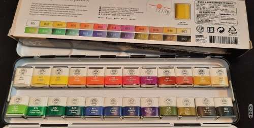 Professional Water Colour 24 pan set Mungyo