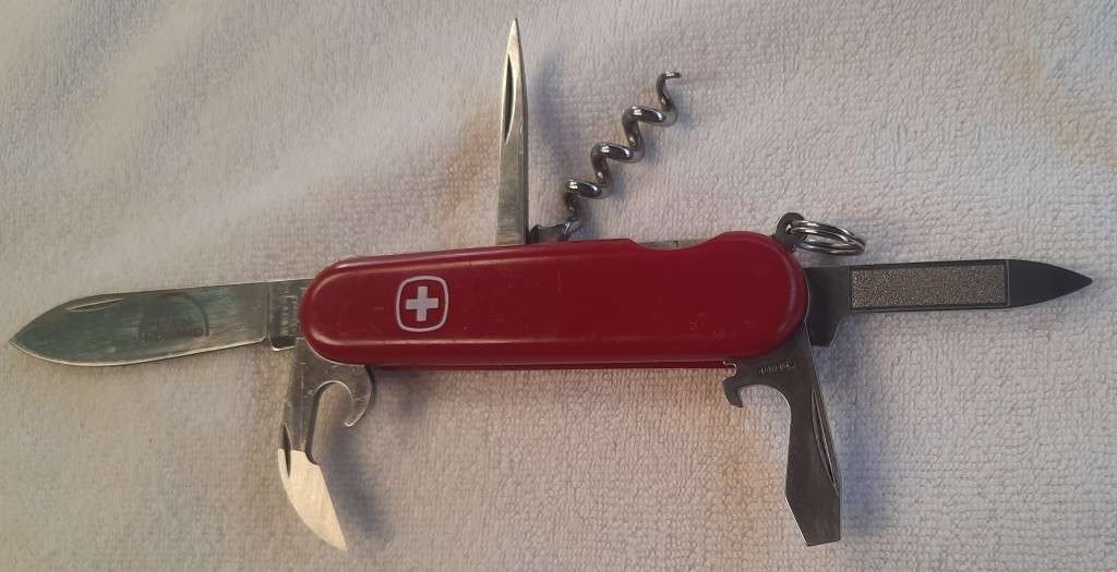 Swiss Army Knife Wenger - Commander Discontinue collectable Man Roland logo on Main blade