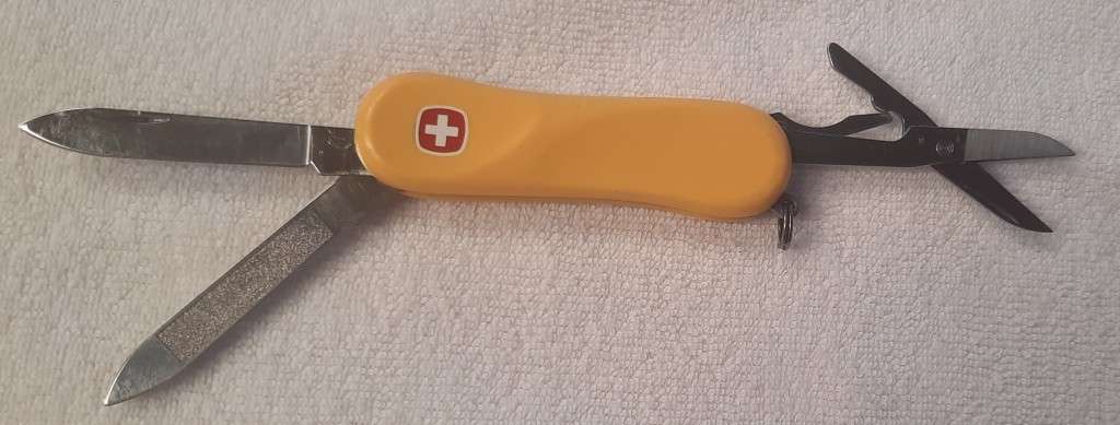 Swiss Army Knife  Wenger- Esquire EVO yellow Scales