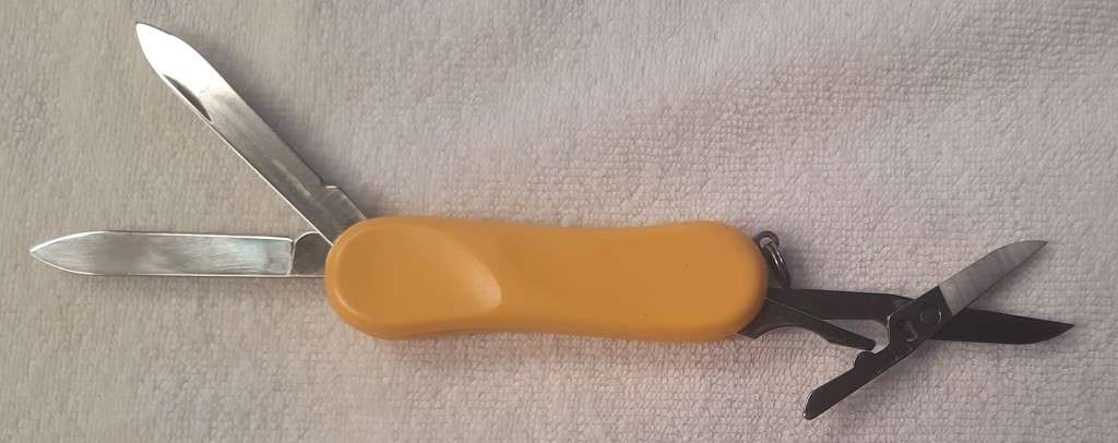 Swiss Army Knife  Wenger- Esquire EVO yellow Scales