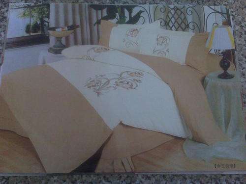 Stunning Queen Duvet 6 Piece!!!!Biege/Brown Flowers