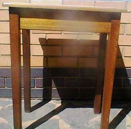 COLLECT IN PRETORIA - SMALL SAP OFFICE TABLE - COLLECT IN PRETORIA!