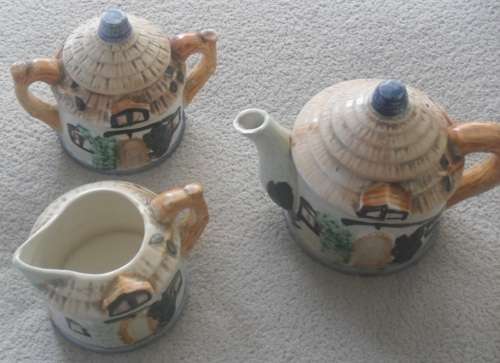 JAPANESE MADE NOVELTY TEA SET - 1950's!