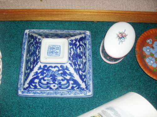 BUYER TO COLLECT IN PRETORIA - GROUP OF ORNAMENTS AND GOODIES!