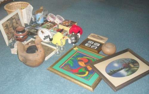 BUYER TO COLLECT IN PRETORIA - GOODY LOT AS ILLUSTRATED!