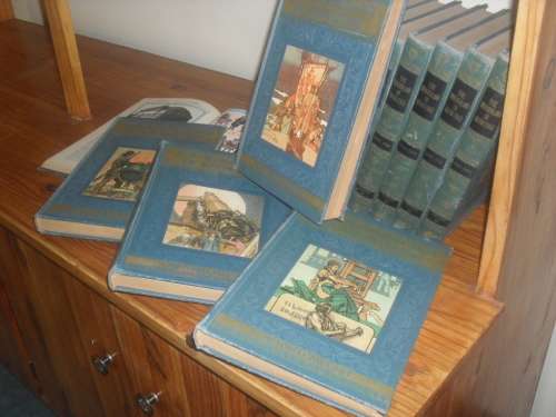 "THE WONDERLAND OF KNOWLEDGE" - 12 VOLUMES AS ILLUSTRATED!