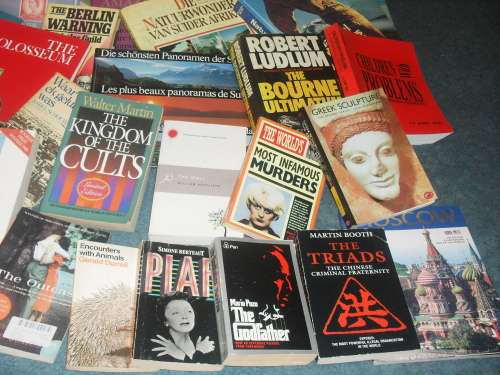 BUYER TO COLLECT IN PRETORIA - BOOKS, BOOKS AND MORE BOOKS!