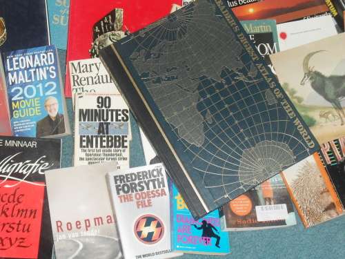 BUYER TO COLLECT IN PRETORIA - BOOKS, BOOKS AND MORE BOOKS!