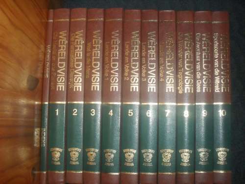 BUYER TO COLLECT IN PRETORIA - BOOKS, BOOKS AND MORE BOOKS!