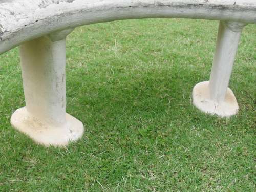 BUYER TO COLLECT IN PRETORIA - CONCRETE GARDEN BENCH, 1980's!