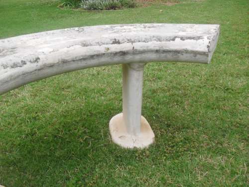 BUYER TO COLLECT IN PRETORIA - CONCRETE GARDEN BENCH, 1980's!