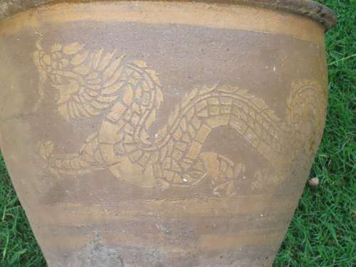 BUYER TO COLLECT IN PRETORIA - SINGAPORE "DRAGON POT"!