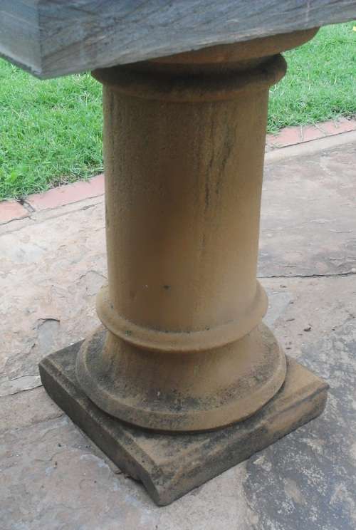 BUYER TO COLLECT IN PRETORIA - UNUSUAL GARDEN BENCH!