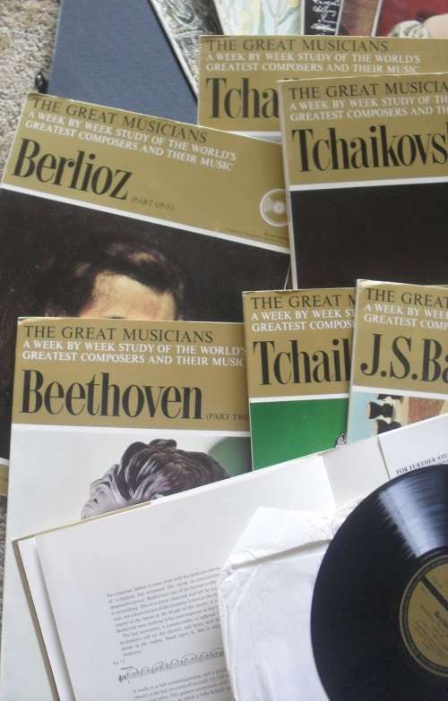 "THE GREAT MUSICIANS" - BOX FOLDER, 15 ISSUES - AS ILLUSTRATED!