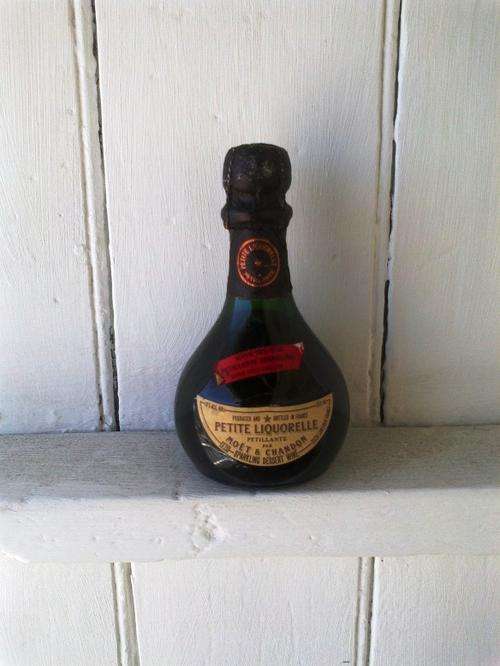 MOET & CHANDON - PETITE LIQUORELLE - SOLD AS COLLECTABLE ITEM