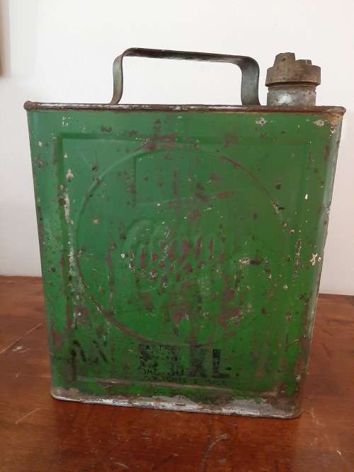 Vintage Castrol oil tin