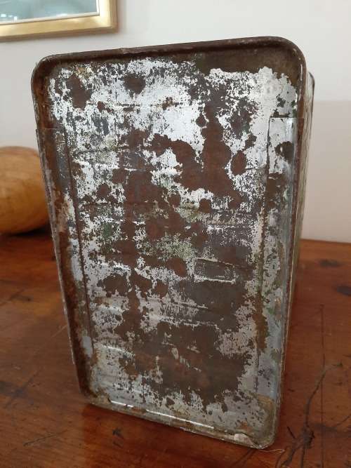 Vintage Castrol oil tin