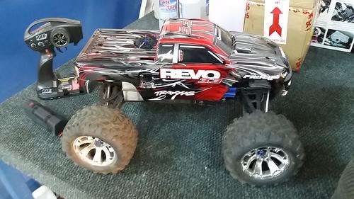 TRAXXAS REVO 3.3 ###WORLDS FASTEST R/C NITRO TRUCK ### R1 AUCTION NO RESERVE###