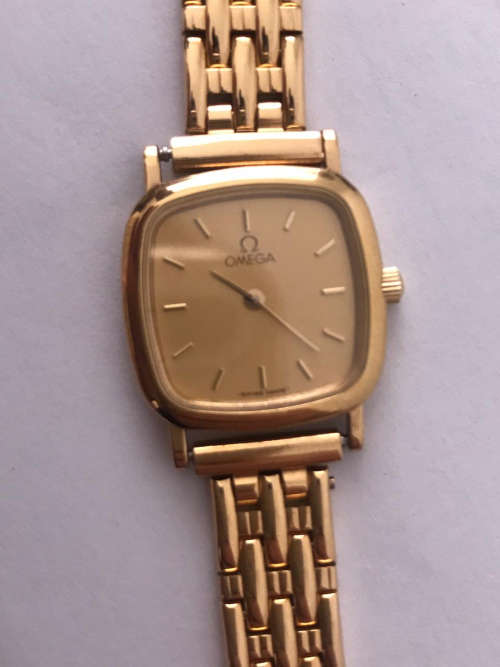 !!! OMEGA STUNNING WOMANS WATCH !!!